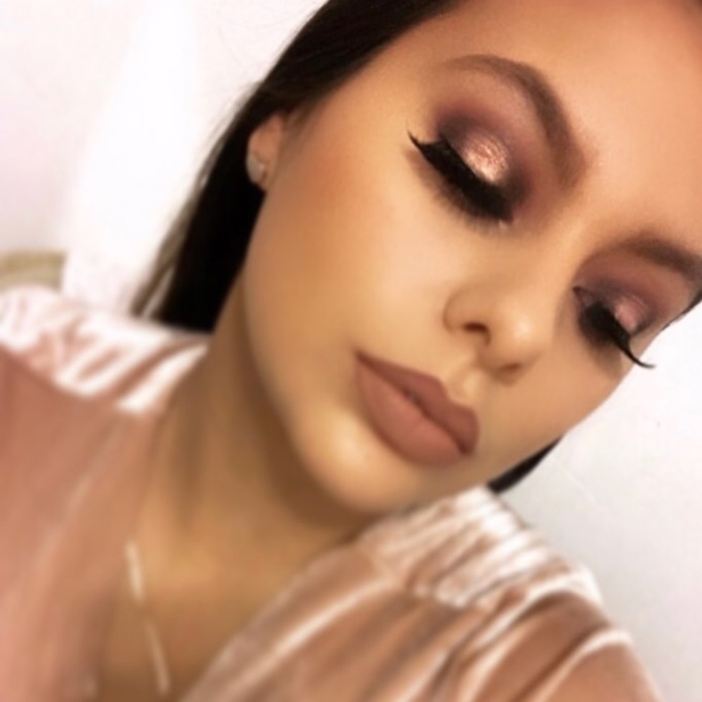 Meet your Posher, Lynsey